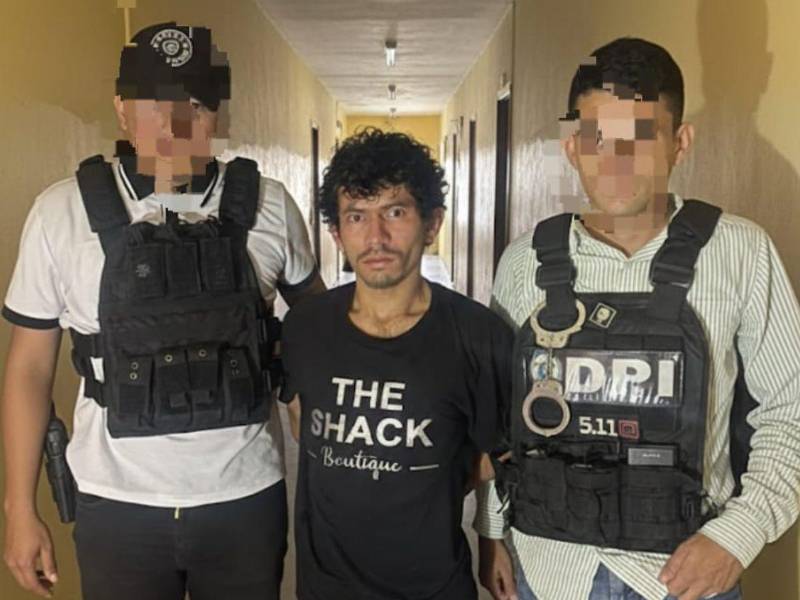 Tras video viral, capturan al hombre acusado de robar comercio en San Pedro Sula.