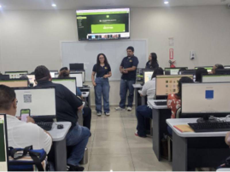 UTH impulsa certificación en Gemini IA a más de 30 mil estudiantes