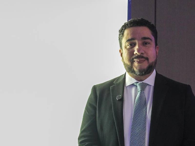 Héctor Espinal, gerente de Servicios Tigo Business Honduras.