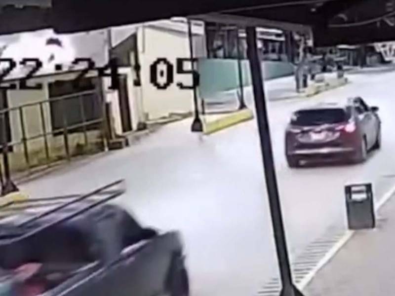 Imagen del video del accidente en el que perdió la vida Alejandra Reyes.