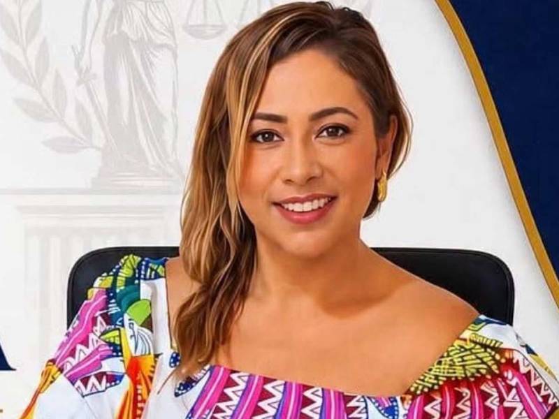 La abogada Helenn Guilianna Silva Padilla, de 43 años, fue asesinada a balazos la tarde del sábado 15 de agosto, cuando se encontraba dentro del bar Pikeitos, ubicado en el centro poblado San Martín de Porres, en el distrito de San José.
