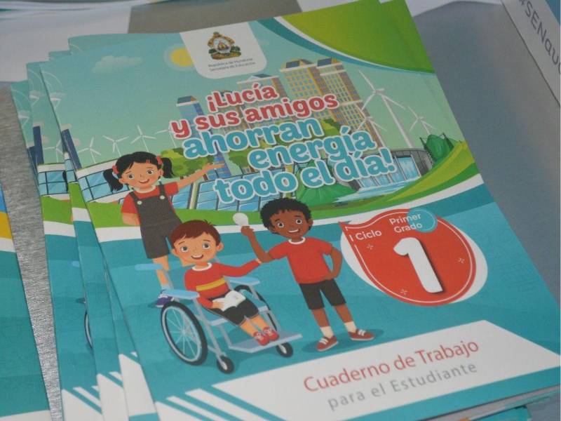 Este material educativo beneficiará a alrededor de 10,000 estudiantes de 20 escuelas públicas a nivel nacional.