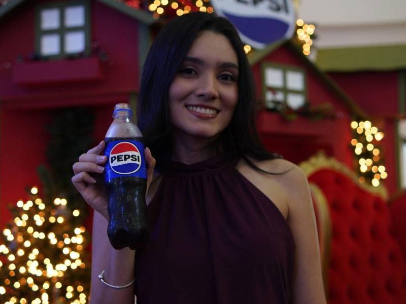 La creadora de contenido ItsMarianitaa durante el evento.