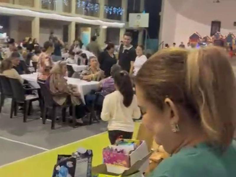 Después del recorrido usted puede degustar de platillos típicos y propios de la temporada, así como adquirir productos de manos hondureñas.