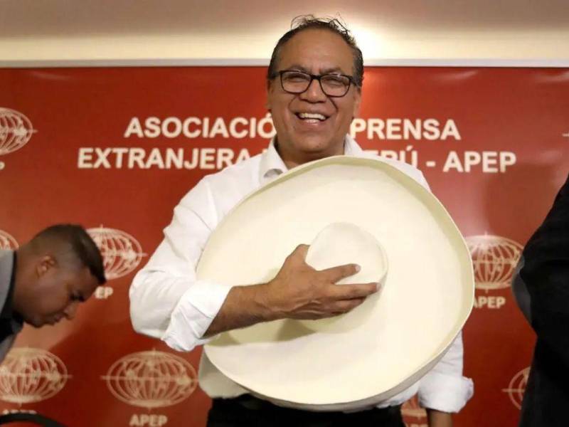 El candidato presidencial de Perú Roberto Sánchez.