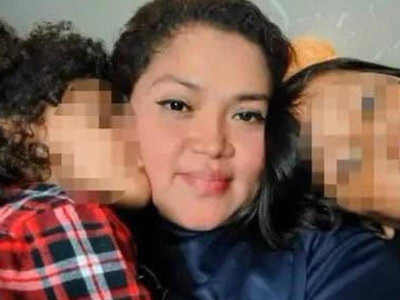 Karla Yesenia Flores Zúñiga, de 37 años y madre de dos niños, fue asesinada a balazos cuando salía de su vivienda en la colonia Nueva Esperanza, Tegucigalpa.