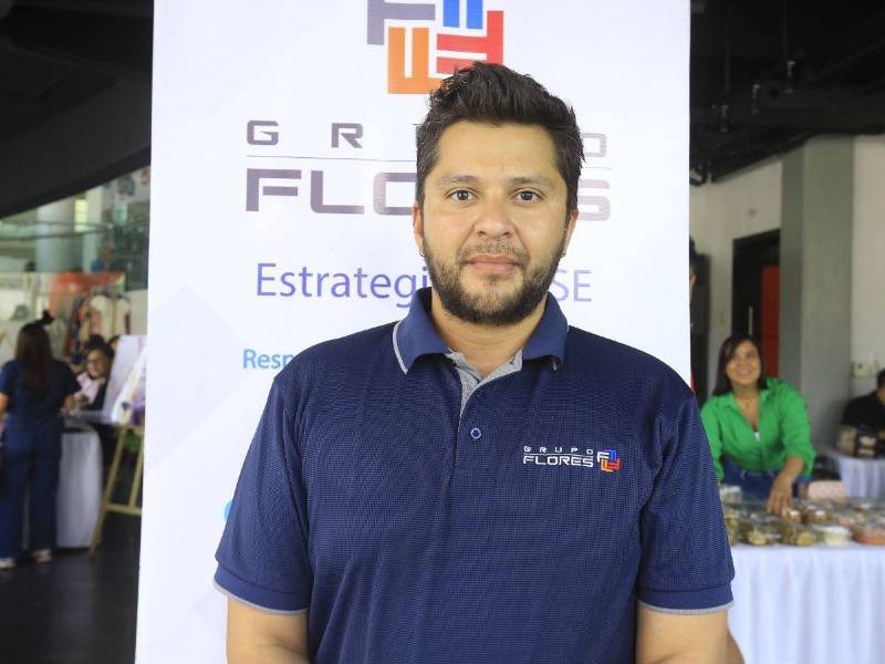 Óscar Canales, coordinador de Responsabilidad Social y Empresarial de Grupo Flores.