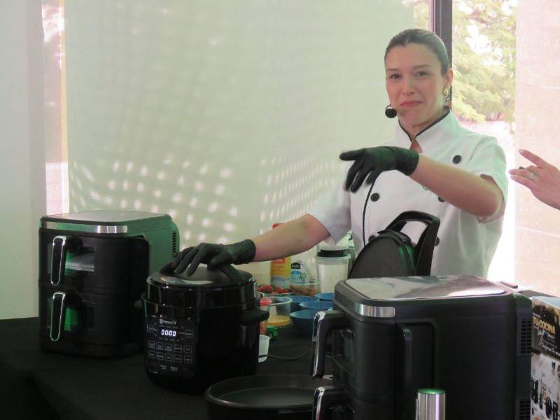 Supermercados La Colonia viste de lujo la Navidad con la nueva colección Percutti Black Edition