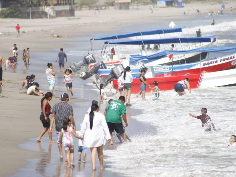 El sector turismo ha reportado una caída importante en turistas, por lo que este año busca reconquistarlo con campañas fuertes de promoción y reparación de carreteras.