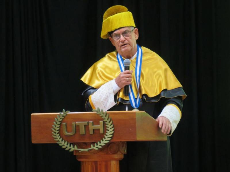 Doctor Juan Antonio Bendeck.