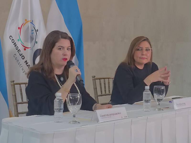 Las declaraciones fueron brindadas en conferencia de prensa por las consejeras Ana Paola Hall y Cossette López.