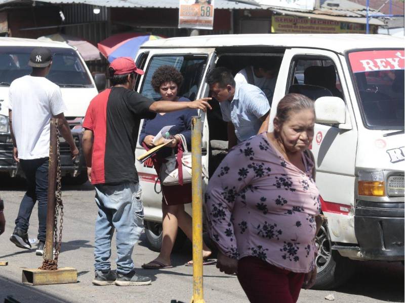 Más de 300,000 sampedranos hacen uso del transporte público en la Capital Industrial, zona norte de Honduras.