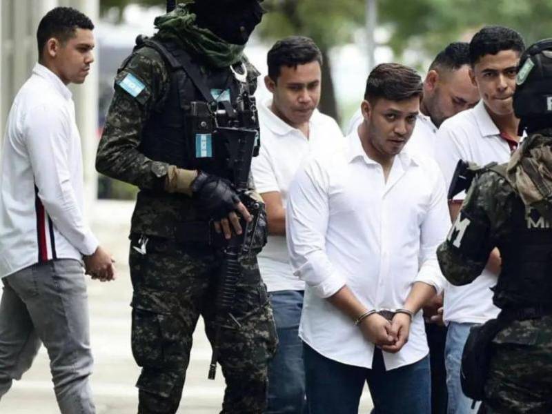 Los siete policías fueron capturados en enero de 2024, días después de haber cometido el atraco en la residencial Los Alpes de San Pedro Sula, norte de Honduras.