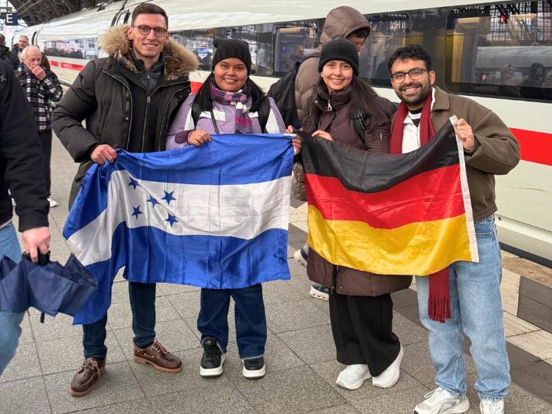 Profesionales de la salud hondureños a su llegada a Alemania.