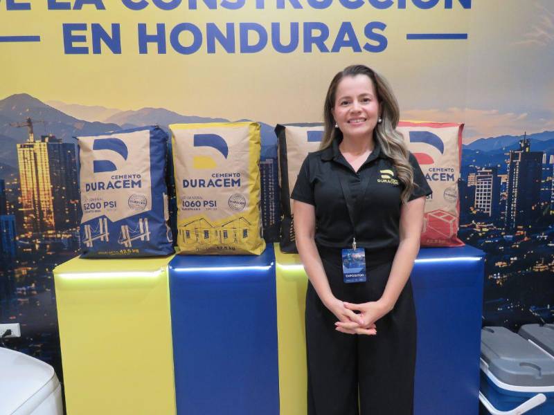 Elsy Morales, jefa de mercadeo Cemento Duracem.