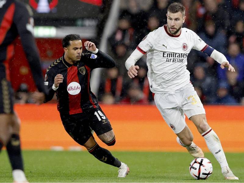 Milan sufrió su segunda derrota en el torneo y se estancó en la tabla general. FOTO EFE.