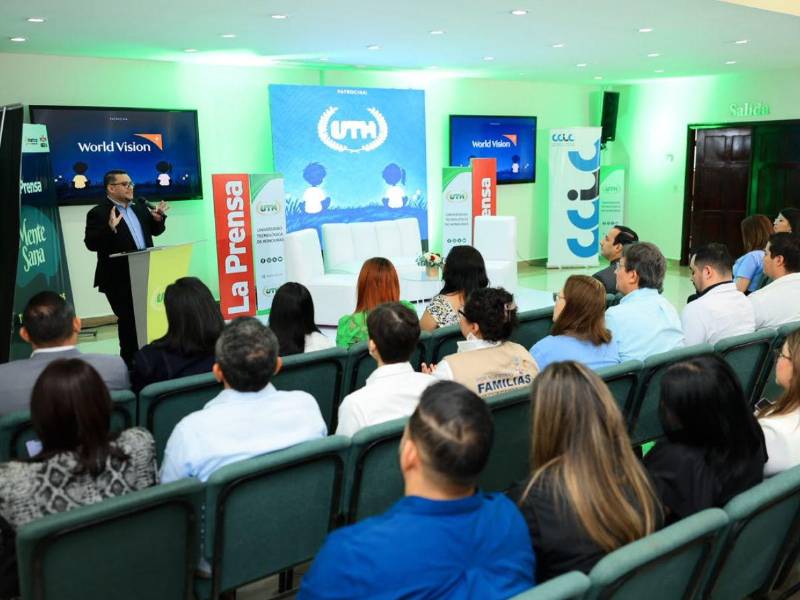 Josías Guzmán, director de la carrera de Psicología de la Universidad Tecnológica de Honduras (UTH).