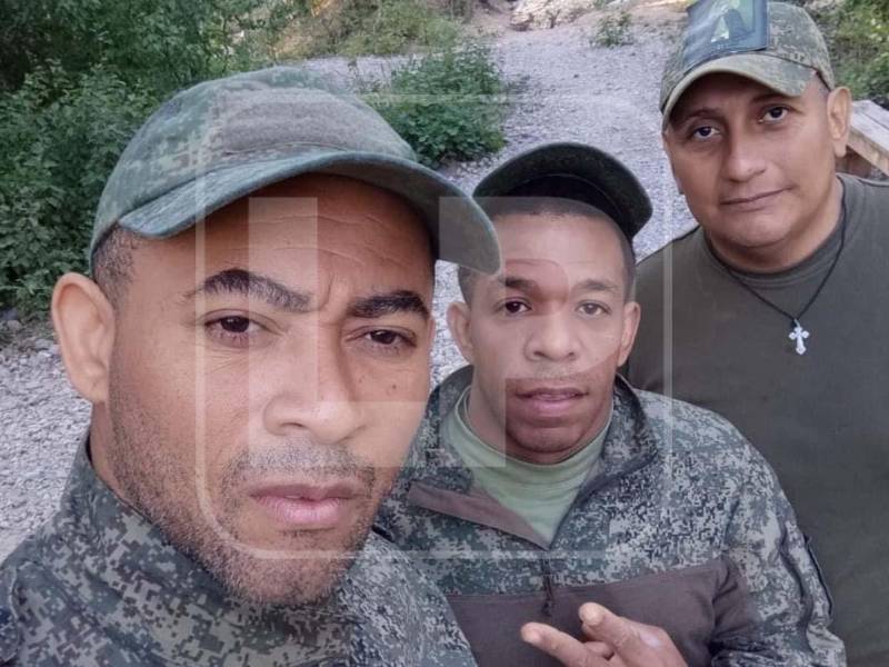 Mario Roberto López López (derecha) un hondureño de 49 años originario de La Ceiba, falleció en el frente de batalla en Rusia, adonde viajó el 4 de julio de 2026 tras recibir una oferta de trabajo en gestión logística y control de inventarios que, según el relato de su hija, terminó llevándolo a las filas del ejército ruso en el conflicto contra Ucrania.