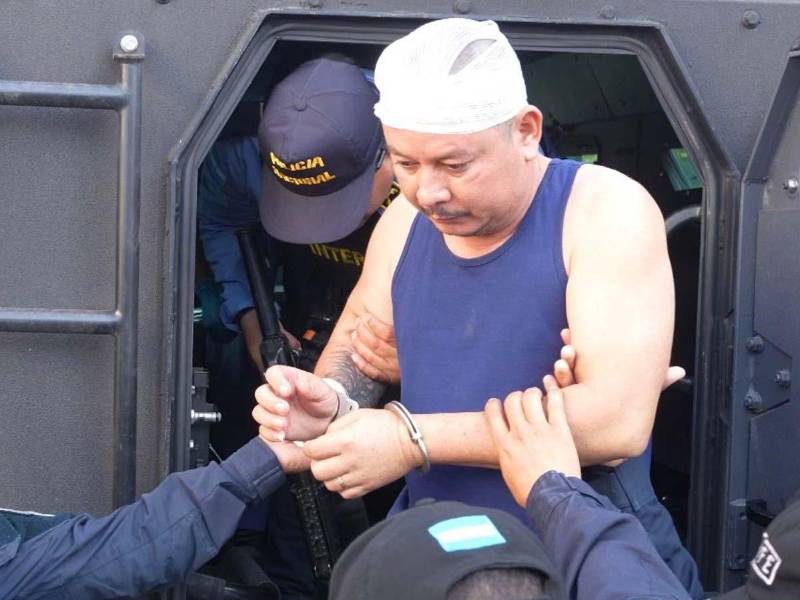 Eli Nahún Guerra fue entregado por las autoridades de Guatemala a la Policía de Honduras.