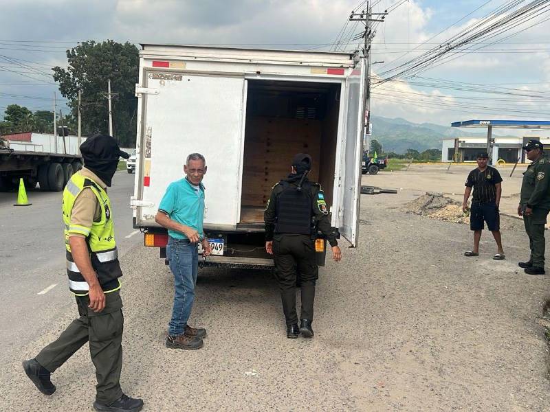 La Policía Municipal pide a los conductores contribuir con los operativos pero, sobre todo cumplir con la ordenanza para evitar ser multados.