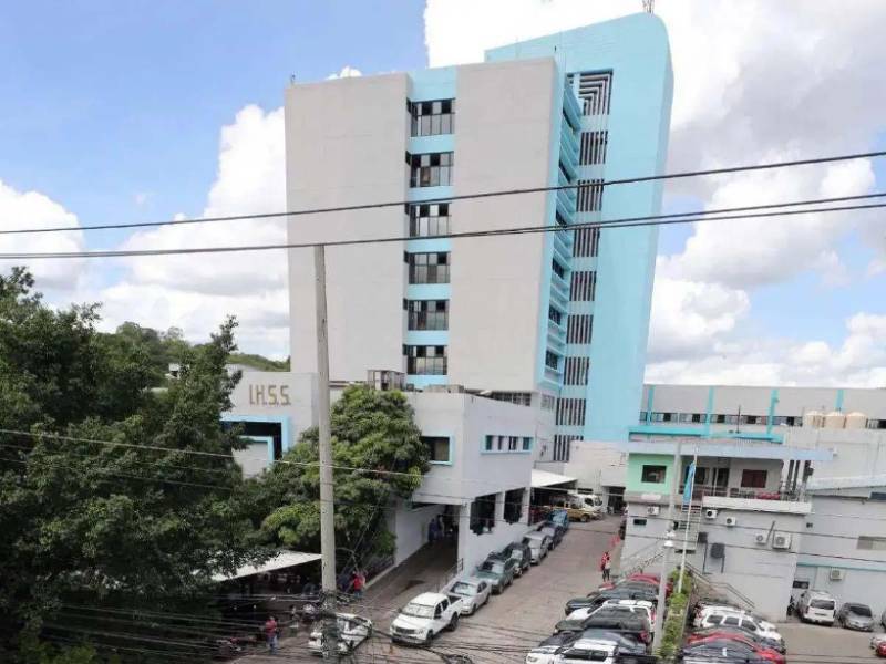 Pacientes del IHSS denuncian retrasos en la entrega de medicamentos oncológicos mientras las autoridades aseguran que trabajan para normalizar el abastecimiento.