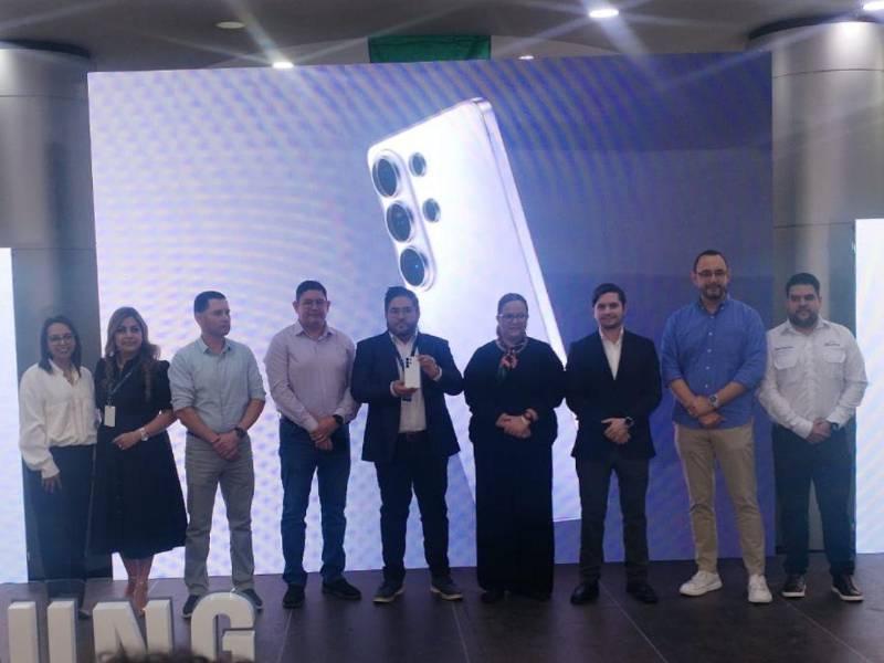 Samsung Electronics y La Curacao han anunciado oficialmente el lanzamiento de la nueva línea Galaxy S26, destacando por su avanzada integración de inteligencia artificial de tercera generación.