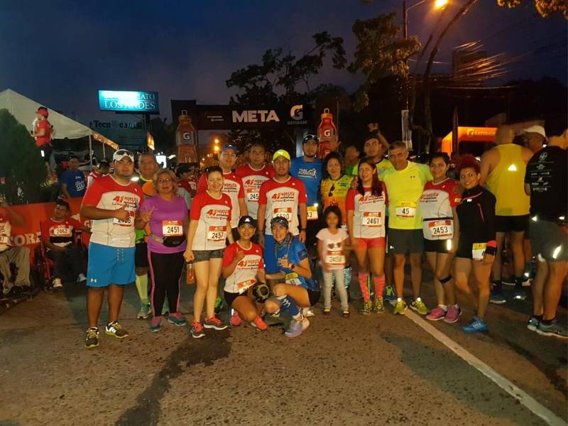 Aquí una imagen del club de “runners” en la edición 41 de la Maratón La Prensa.
