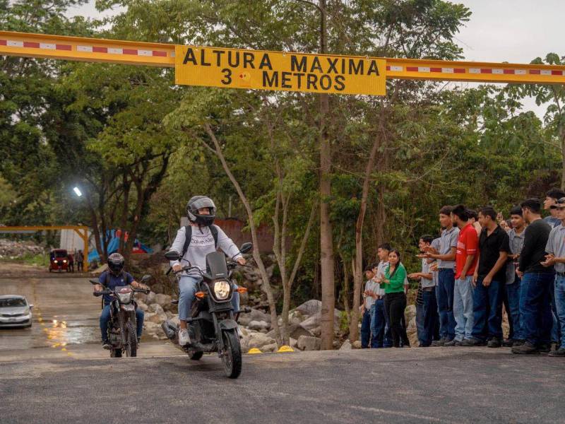 El vado fue donado por tres empresas quienes entregaron materiales para la obra.