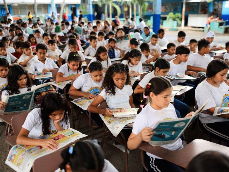 Con alegría, Mente Sana inicia recorrido en las aulas