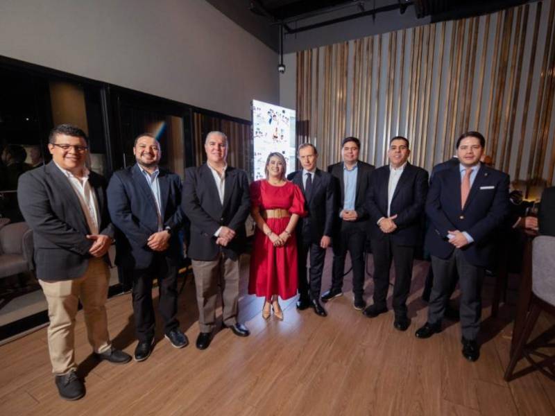 Fundación Diunsa celebró un cóctel en honor a la visita de Emilio Butragueño