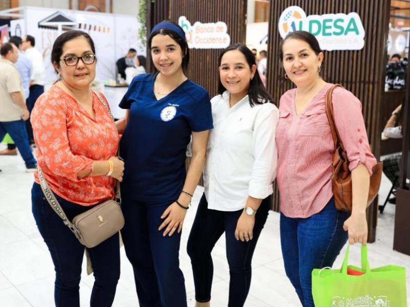 El público ha disfrutado de la exposición, la cual ha sido de libre acceso al público.