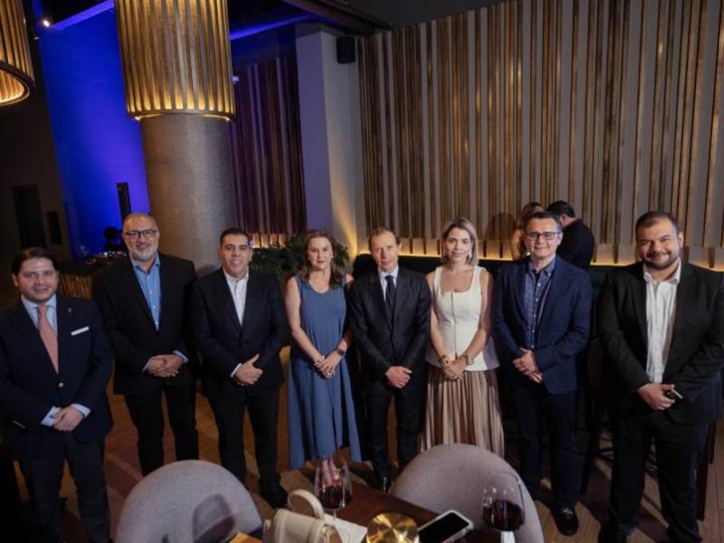 Fundación Diunsa celebró un cóctel en honor a la visita de Emilio Butragueño