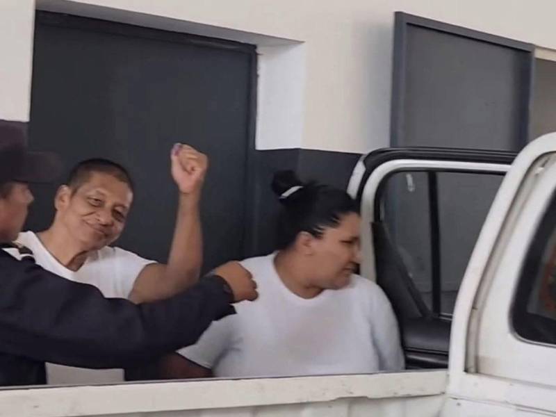 El hondureño Santiago Zúñiga Cruz comocido popularmente como Apóstol Santiago fue puesto en libertad este miércoles en El Salvador, luego de una resolución judicial que incluyó un procedimiento abreviado y la admisión de los cargos.