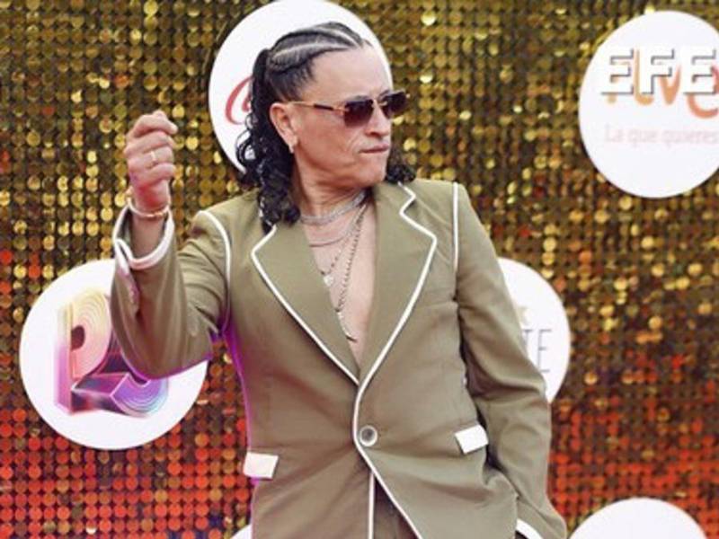 El cantante Elvis Crespo a su llegada al evento.