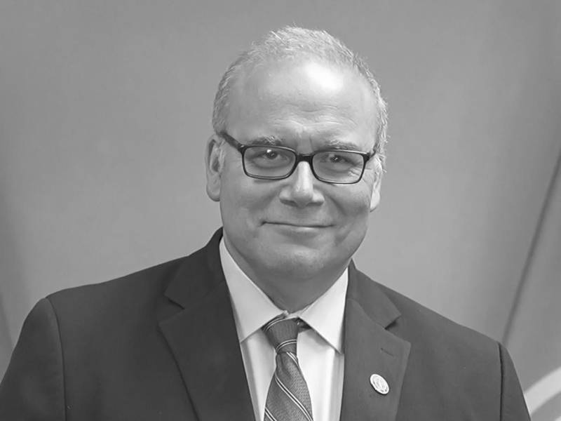 Logro notable pese a crisis simultáneas