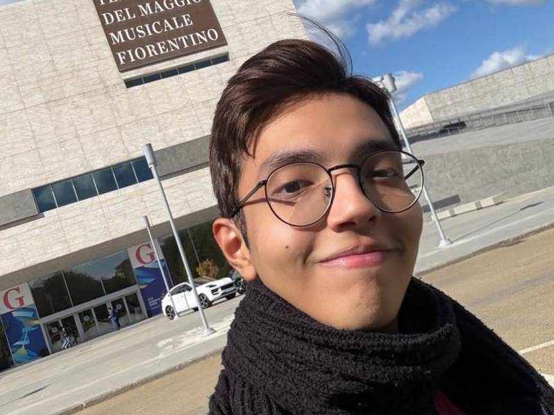 En diciembre del 2025, Orellana hizo su debut en el Teatro del Maggio Musicale Fiorentino, en Italia, donde tuvo el honor de resaltar con el papel principal de la ópera Il Ciro.