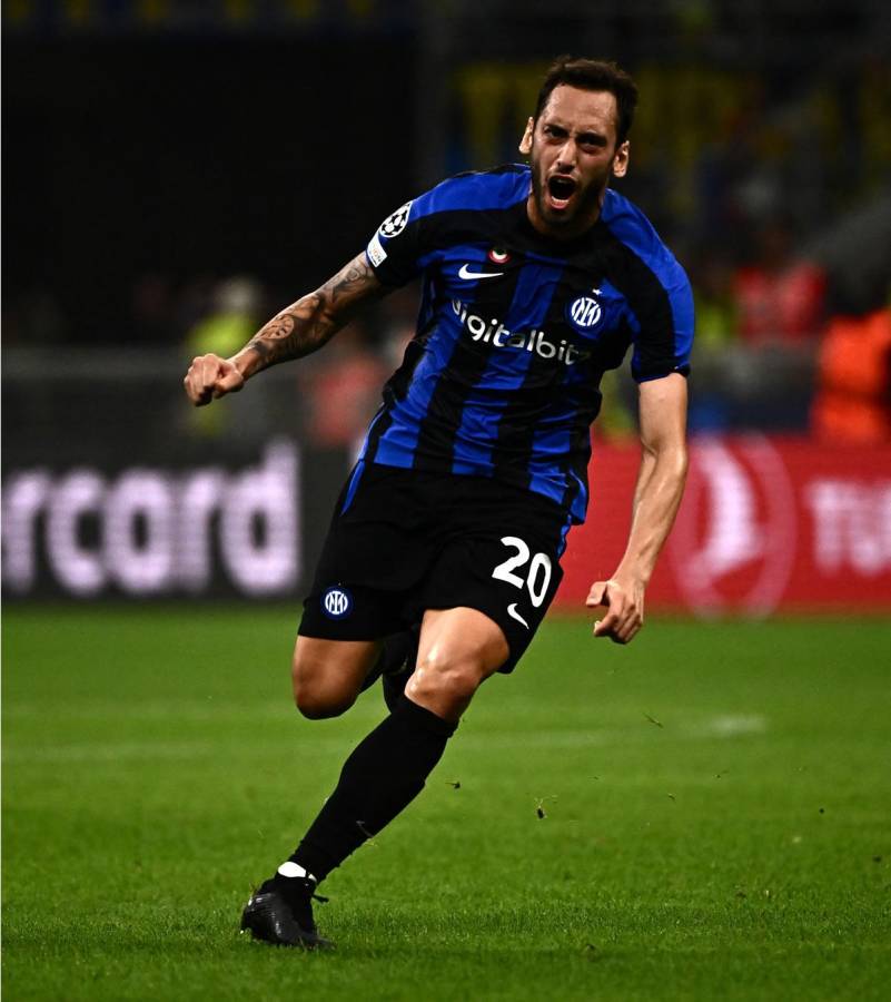 Así festejó Hakan Calhanoglu su golazo para la victoria del Inter.