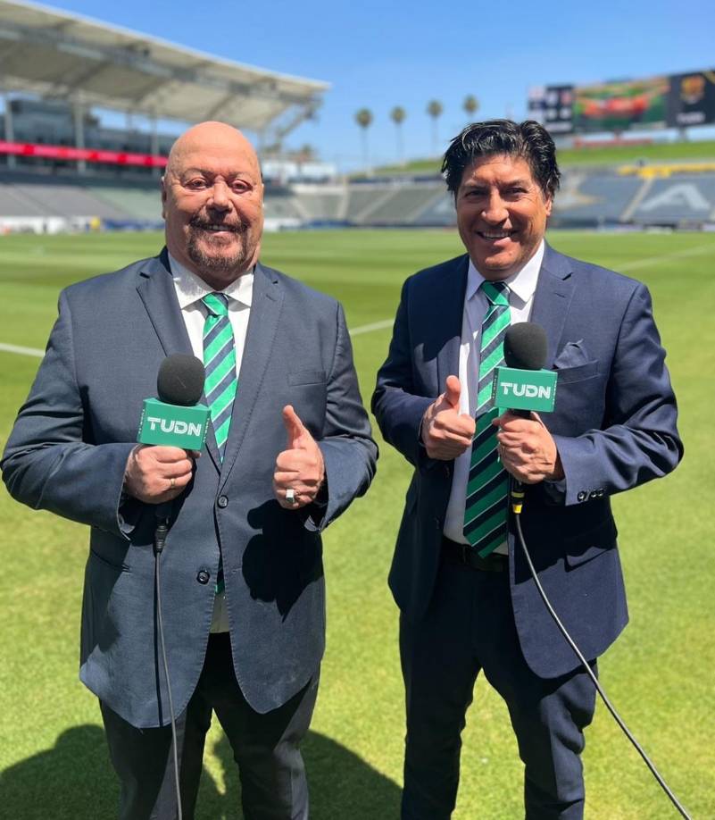 La sede de Univisión-TUDN en Miami, Florida, anunció hace poco su cierre de operaciones. El famoso ‘Perro’ no pudo ocultar su tristeza ante esta noticia en sus redes sociales. 