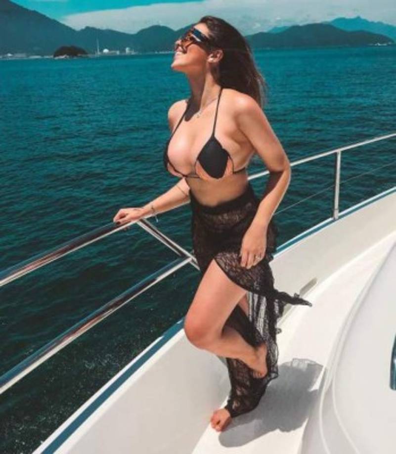 Maria Júlia es una de las personas de moda en Brasil, y en Instagram está teniendo cada vez más protagonismo, en parte debido también a las fotos que ella misma publica para todos sus seguidores.