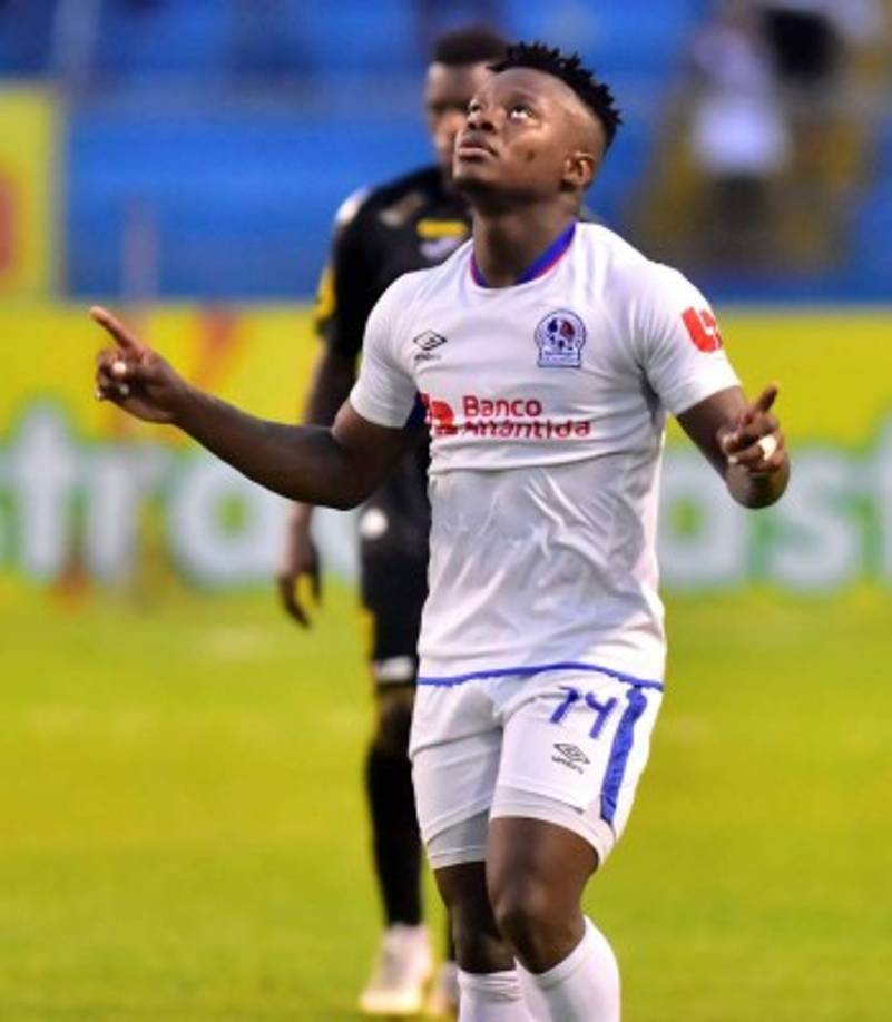 Júnior Lacayo - Fue un dolor de cabeza para la defensa del Real España, jugó tirado por la derecha en ataque y también marcó un gol.