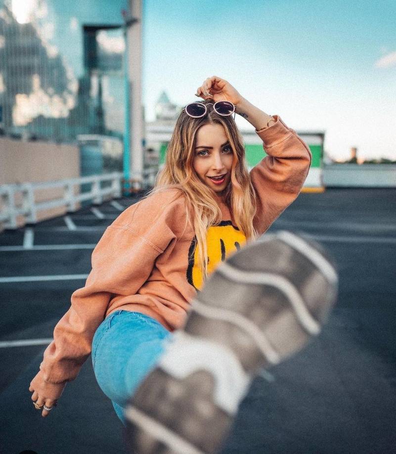 “Jamás les he dicho ‘yo te ayudo, te cobro tanto’, yo nunca he dicho que soy especialista. Yo no busco estar en polémicas, yo no quiero estar en polémicas, no quiero que me inventen cosas, no quiero meterme en problemas con nadie”, afirmo la famosa influencer.