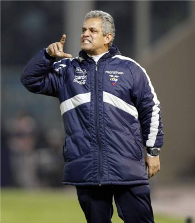 El colombiano Reinaldo Rueda, exentrenador de la Selección de Honduras, ha clasificado a los dos últimos mundiales de fútbol. Tampoco formó parte de algún equipo como futbolista.