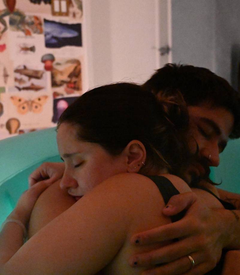 Las celebridades de esa forma aclararon a sus fans que si son reales los nombres de sus hijas Índigo y Amaranto y que no son nombres artísticos.