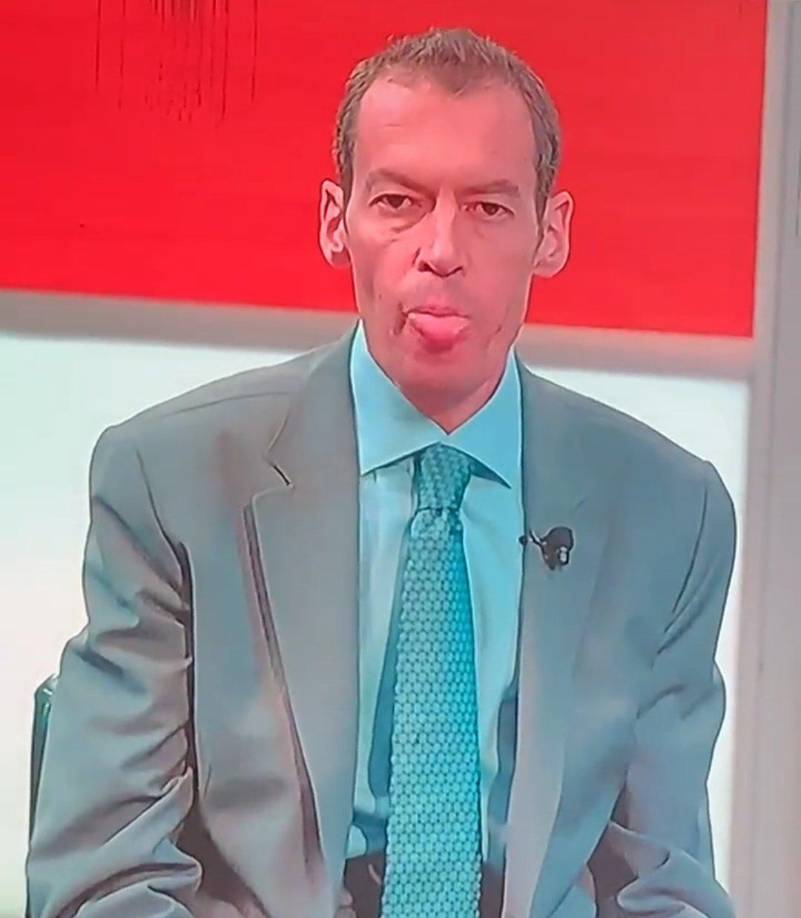 A casi dos años de aquel diagnóstico, el periodista de Fox Sports aún sigue preocupando al público por su apariencia pues desde entonces no recobró su mismo semblante.