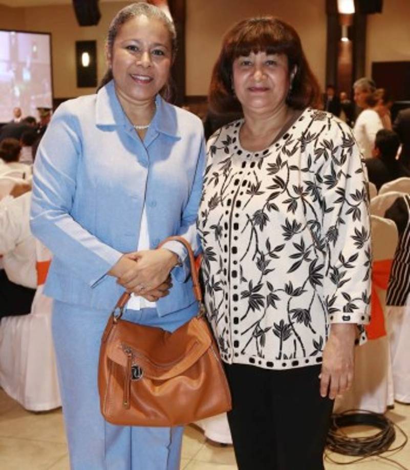 Reina Rodríguez y Nohemí Bonilla.