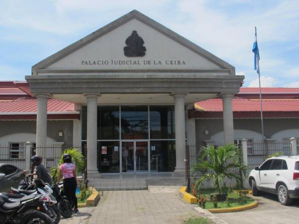 Cisma en los Tribunales ceibeños por supuestas irregularidades de tres juezas en casos ambientales de Tocoa, Colón.
