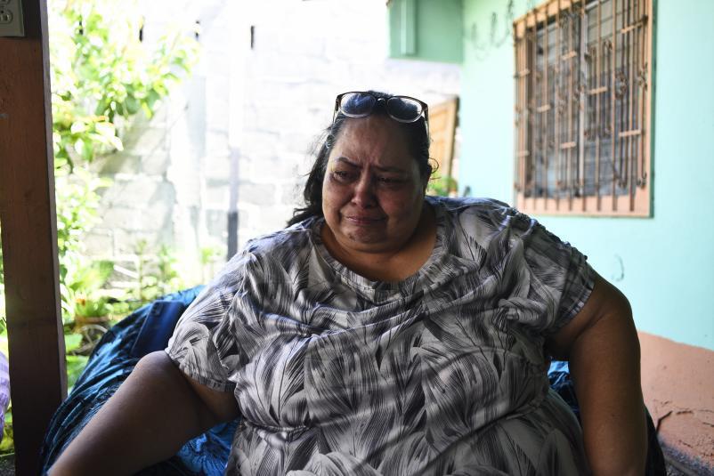 Doña Elia Amparo Paz clama para que se haga justicia por la muerte de su hijo Melvin Chávez quien fue abatido a balazos por un policía en Maryland, Estados Unidos, en septiembre.