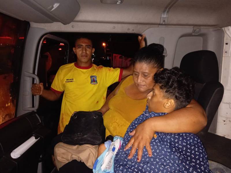 Primeras evacuaciones en La Ceiba por fuertes inundaciones