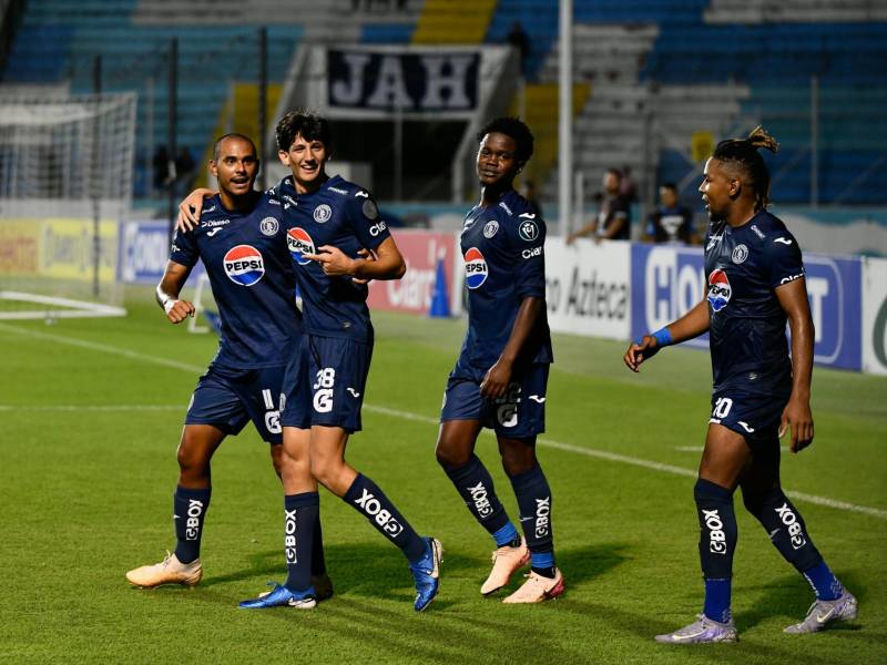 Diego Ledesma, Mathías Vázquez y Yeison Mejía, goleadores de Motagua. Además su compañero Jonathan Núñez.