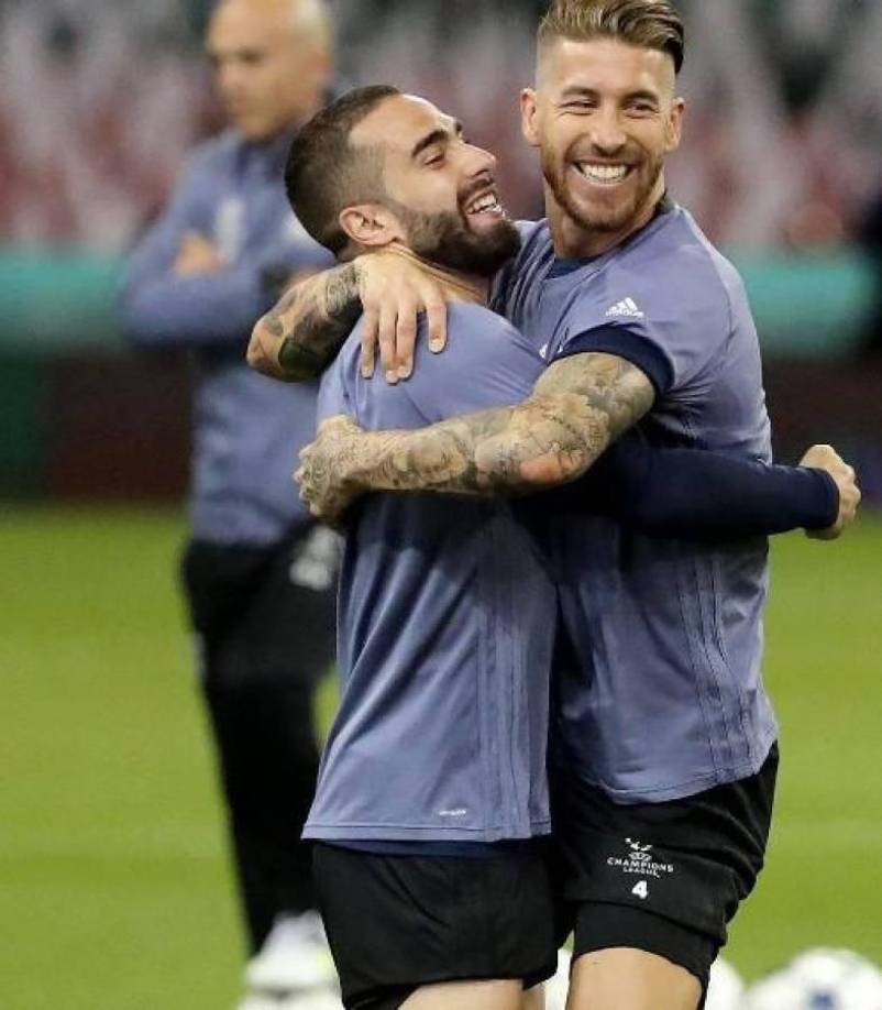 Sergio Ramos, que compartió varios años con Carvajal en el Real Madrid: “Brother, tú puedes con todo lo que la vida te ponga por delante. Cuentas con todo nuestro apoyo y cariño incondicional. Fuerte abrazo, amigo”.